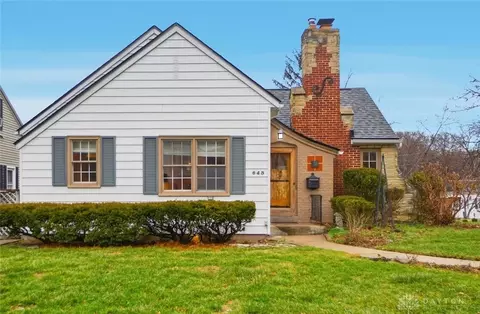 645 Orlando Ter, Oakwood, OH 45409