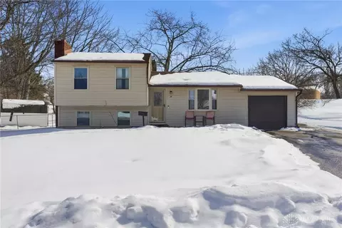30 Sunnybrook Ct, Dayton, OH 45426