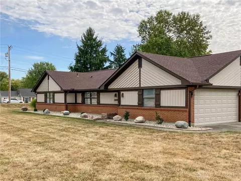 3009 Highlander Dr, Dayton, OH 45432