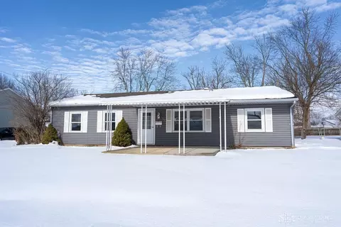 1122 Chalet Ave, New Carlisle, OH 45344