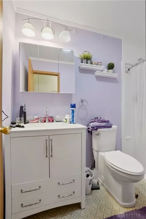 Bath - 5564 Ridgewood Rd, Springfield, OH 45503 photo 4 of 4