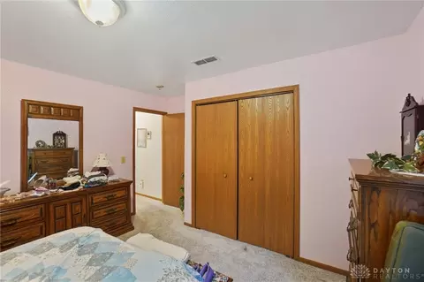 Bedroom - 5564 Ridgewood Rd, Springfield, OH 45503 photo 2 of 5