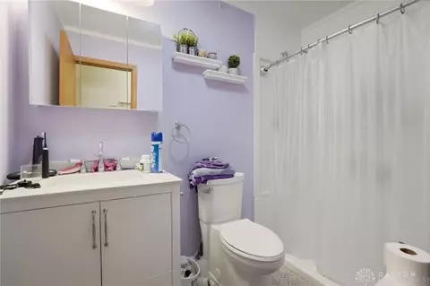 Bath - 5564 Ridgewood Rd, Springfield, OH 45503 photo 3 of 4