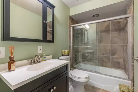 Bath - 4913 Foxdale Dr, Kettering, OH 45429 photo 3 of 3