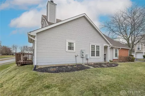 Exterior - 6865 Cedar Cove Dr, Centerville, OH 45459 photo 5 of 6