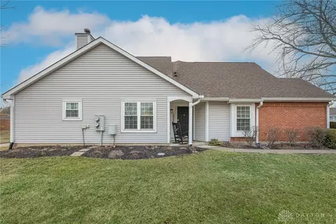 Exterior - 6865 Cedar Cove Dr, Centerville, OH 45459 photo 6 of 6