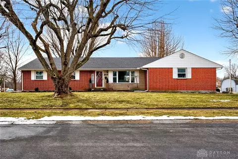 2364 Hemphill Rd, Dayton, OH 45440