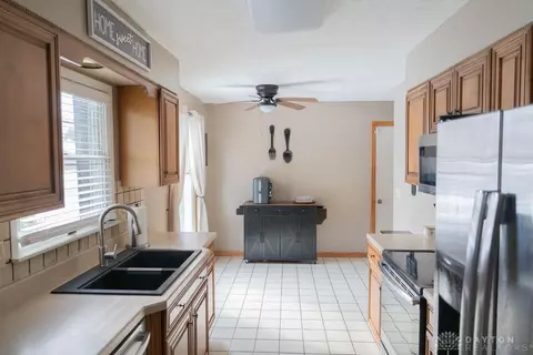 2824 Balsam Dr, Springfield, OH 45503 photo 6