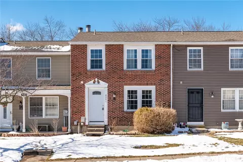 6241 Pheasant Hill Rd, Dayton, OH 45424