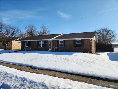 409 Chestnut Dr, Eaton, OH 45320