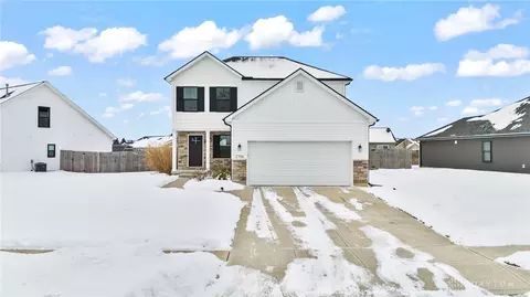 2706 Executive Dr, Troy, OH 45373