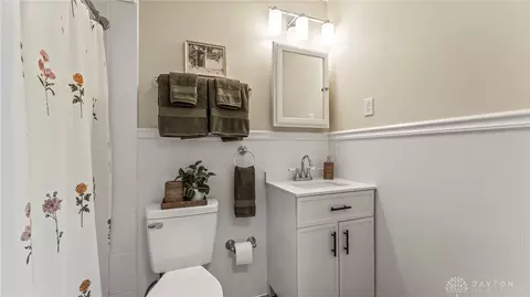 Bath - 522 Broad Blvd, Kettering, OH 45419 photo 1 of 5