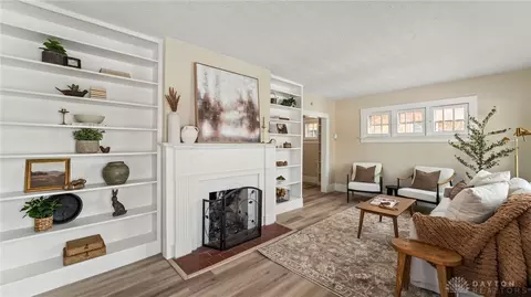 Living - 522 Broad Blvd, Kettering, OH 45419 photo 1 of 1