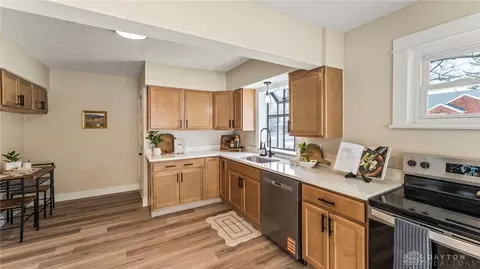 Kitchen - 522 Broad Blvd, Kettering, OH 45419 photo 3 of 3