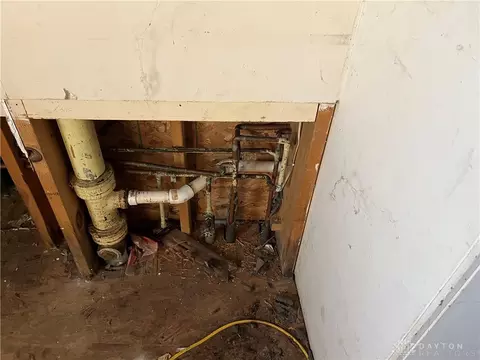 Bath - 2957 Purdue Dr, Kettering, OH 45420 photo 1 of 3