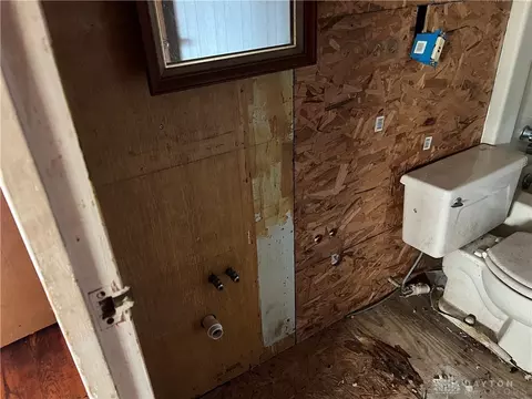 Bath - 2957 Purdue Dr, Kettering, OH 45420 photo 3 of 3