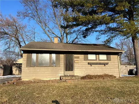 2957 Purdue Dr, Kettering, OH 45420