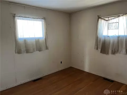 Bedroom - 2957 Purdue Dr, Kettering, OH 45420 photo 3 of 4