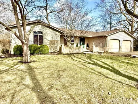 1735 Stockham Dr, Piqua, OH 45356