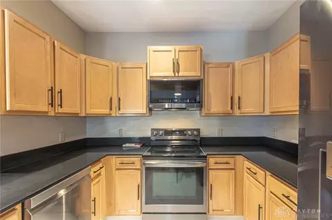 3164 Cobblestone Ln, Kettering, OH 45429 photo 11