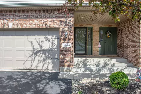 3164 Cobblestone Ln, Kettering, OH 45429 photo 2