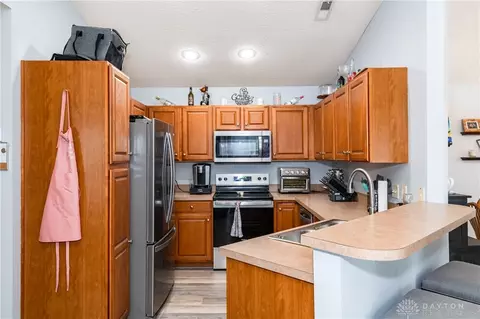 Kitchen - 6643 Cloudscape Way, Maineville, OH 45039 photo 3 of 6