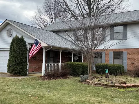 6578 Charlesgate Rd, Dayton, OH 45424