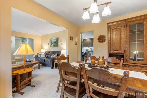 3864 Quailhollow Ct, Springfield, OH 45502 photo 6