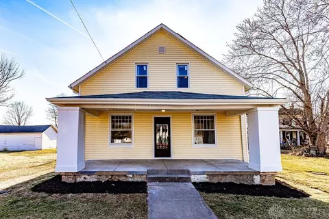 119 Main St, College Corner, OH 45003