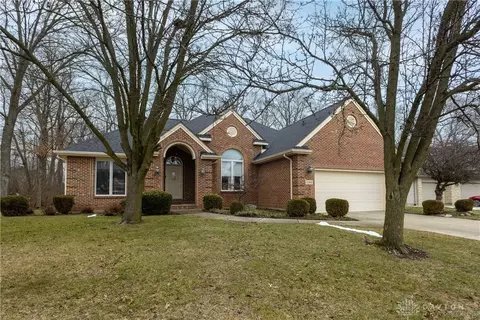 2385 Worthington Dr, Troy, OH 45373