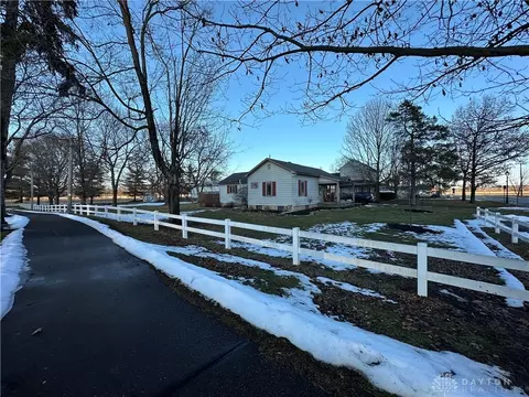 405 E Main St, Tipp City, OH 45371