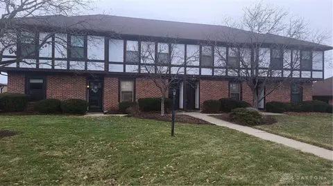 5585 Cobblegate Dr, Dayton, OH 45449