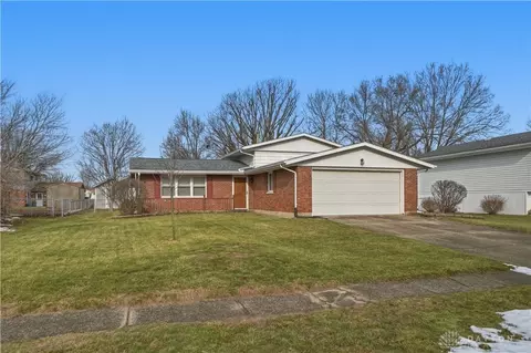 5139 Waverly St, Fairborn, OH 45324
