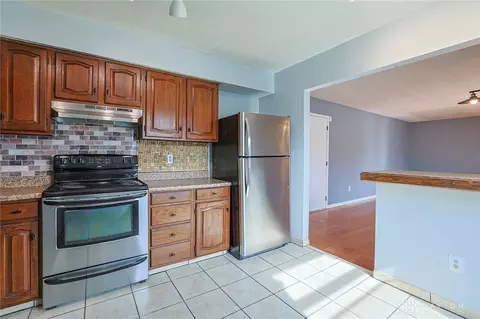 2437 Trinity Dr, Middletown, OH 45044 photo 12