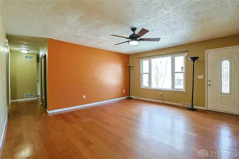 2437 Trinity Dr, Middletown, OH 45044 photo 3