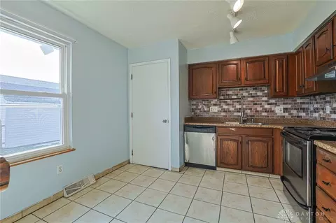 2437 Trinity Dr, Middletown, OH 45044 photo 13