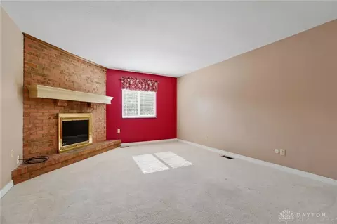 Living - 332 Kimbary Dr, Washington Township, OH 45458 photo 10 of 13