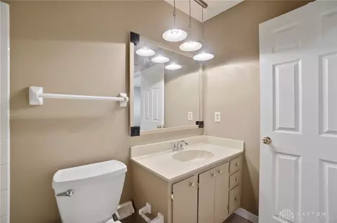 Bath - 332 Kimbary Dr, Washington Township, OH 45458 photo 5 of 6