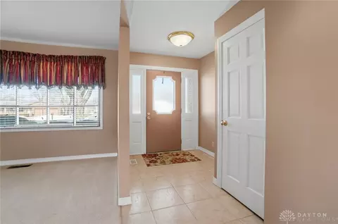 Entry Way - 332 Kimbary Dr, Washington Township, OH 45458 photo 1 of 4