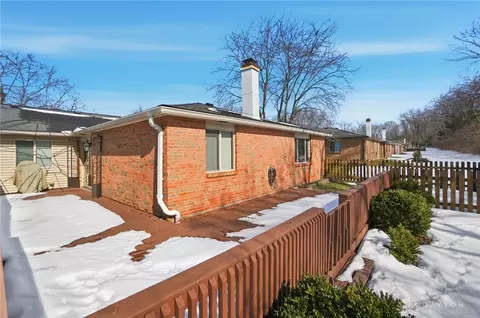 Exterior - 332 Kimbary Dr, Washington Township, OH 45458 photo 6 of 10