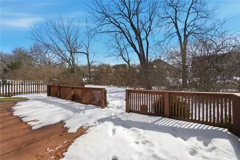 Exterior - 332 Kimbary Dr, Washington Township, OH 45458 photo 9 of 10