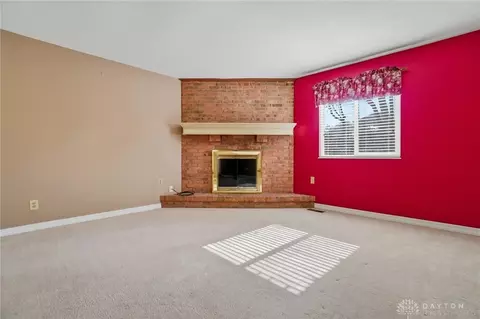 Living - 332 Kimbary Dr, Washington Township, OH 45458 photo 11 of 13