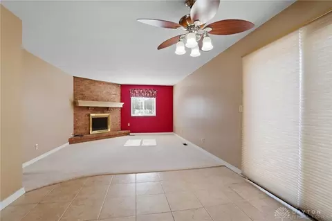 Living - 332 Kimbary Dr, Washington Township, OH 45458 photo 8 of 13