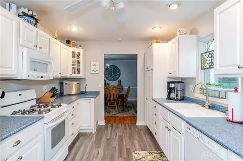Kitchen - 3217 Atherton Rd, Kettering, OH 45409 photo 4 of 7
