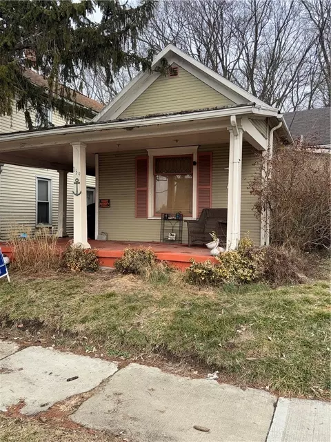 139 E 6th St, Franklin, OH 45005