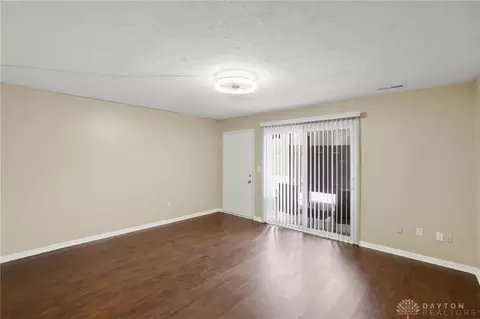 Living - 615 Villa Rd #K, Springfield, OH 45503 photo 1 of 3
