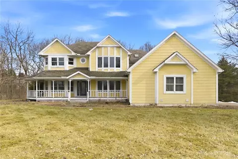 2644 Center Creek Cir, Spring Valley, OH 45370
