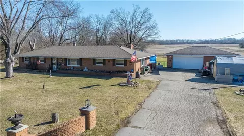 1500 N Snyder Rd, Dayton, OH 45417