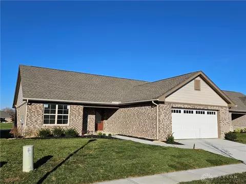2238 Tandem Dr, Xenia, OH 45385