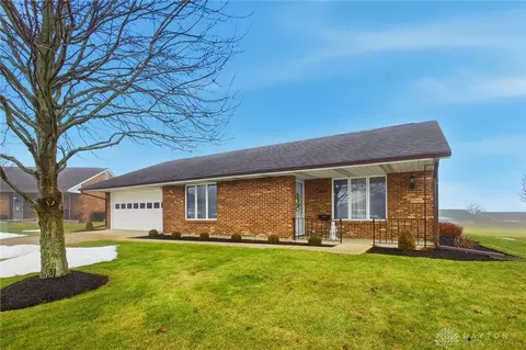 1040 Carson Ln, Springfield, OH 45503